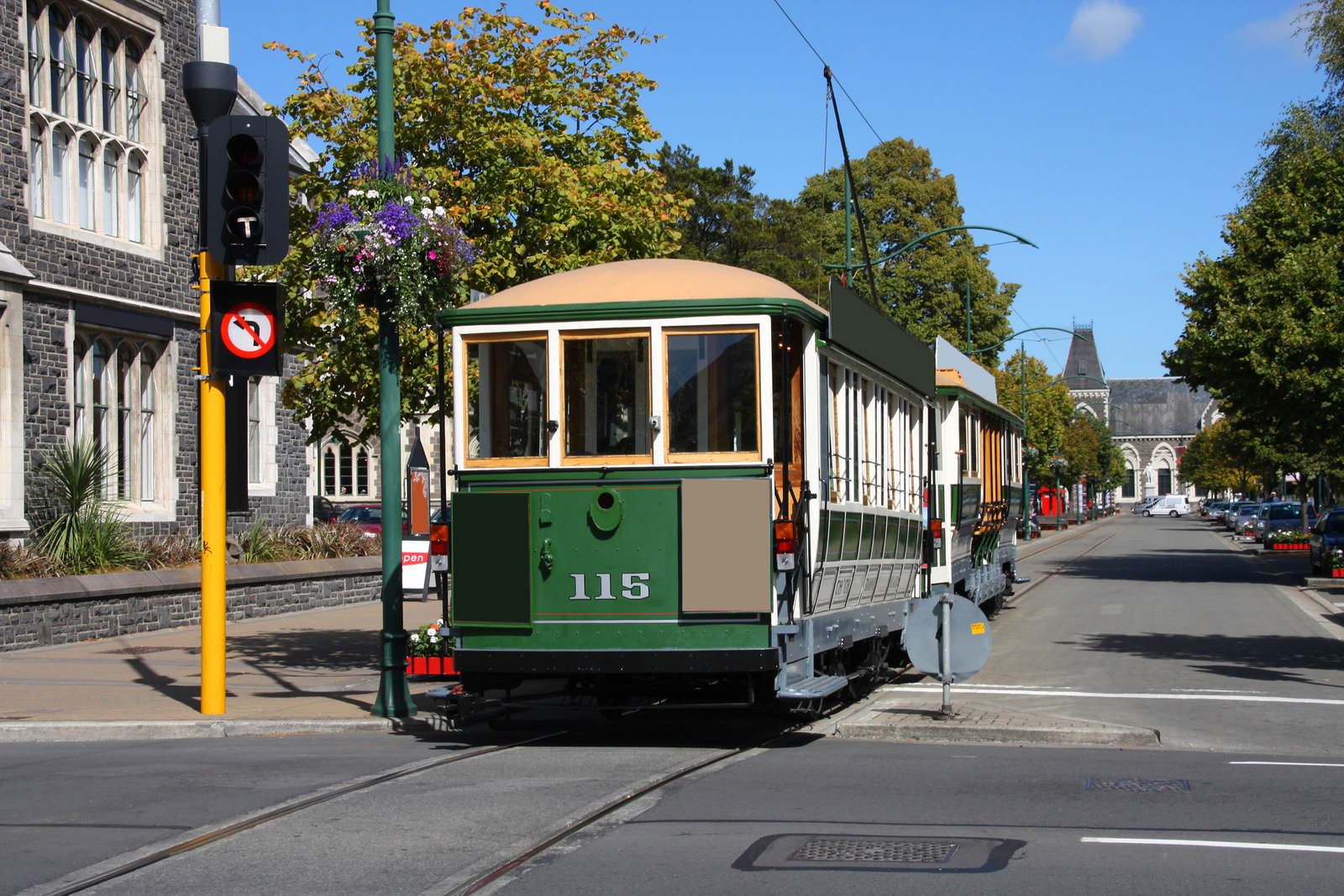 Christchurch City Sightseeing with Tram, Punting and Gondola Ride