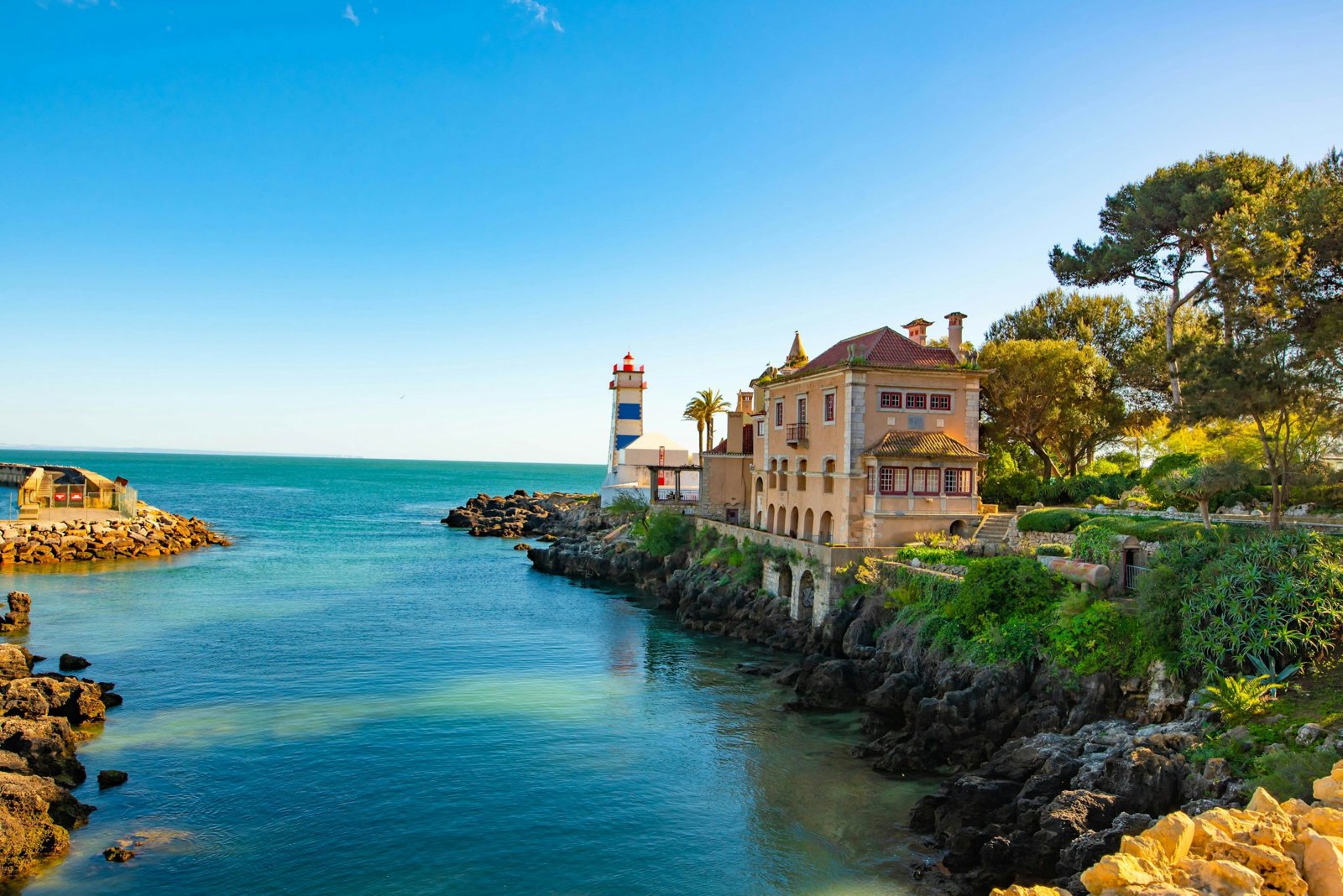 Private Lisbon City Tour: Alfama, Riverfront and Discoveries