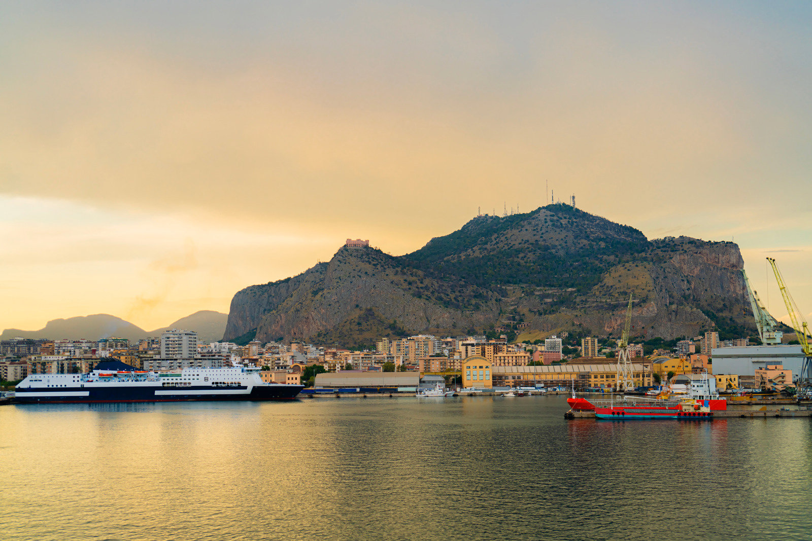 Private Mondello and Monte Pellegrino Sightseeing 