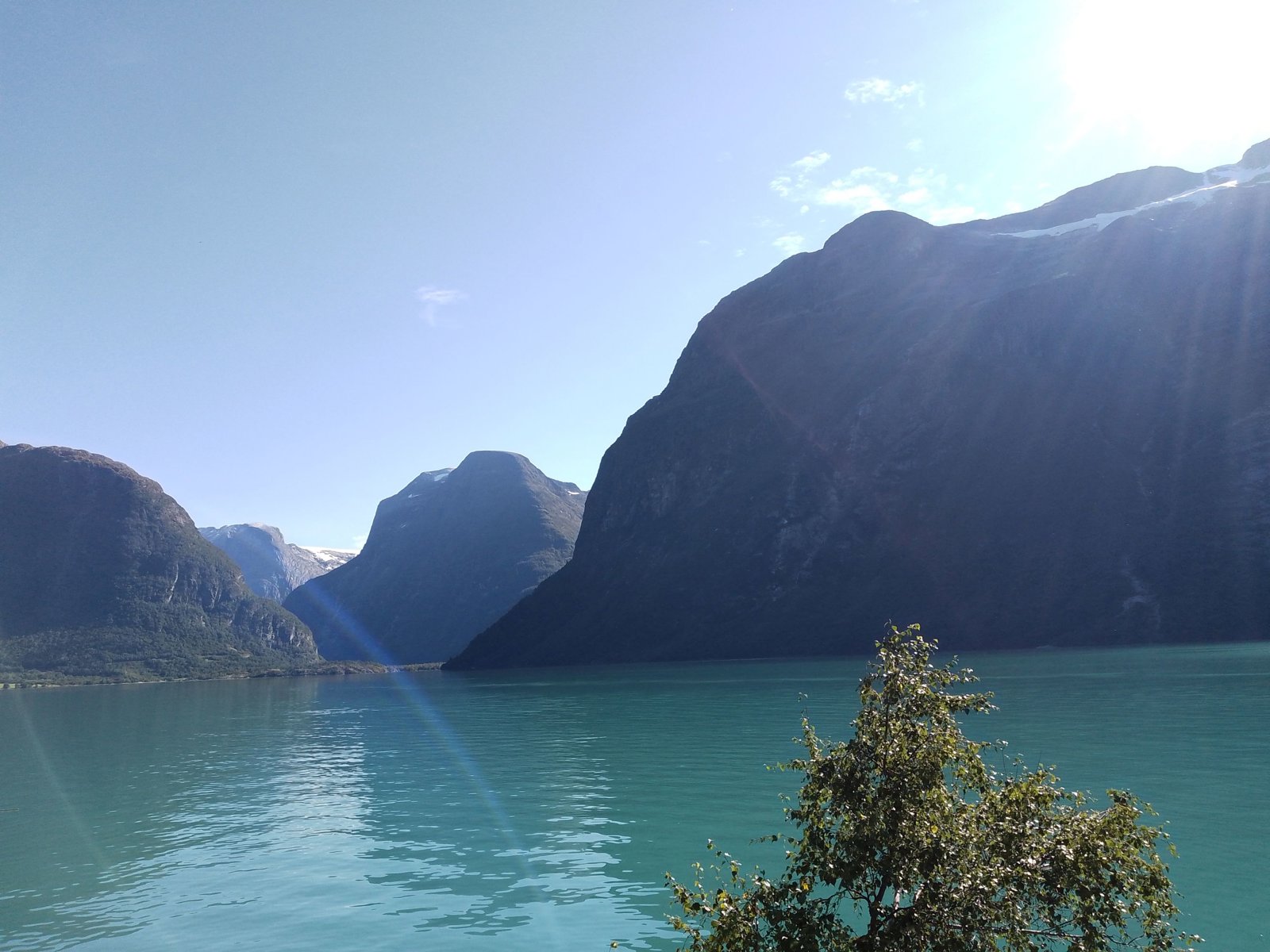 Two Lakes and a Glacier – A Scenic Journey Through Norway’s Fjord Paradise