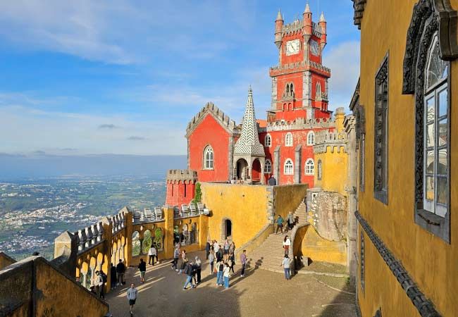 Private Lisbon City Tour: Alfama, Riverfront and Discoveries
