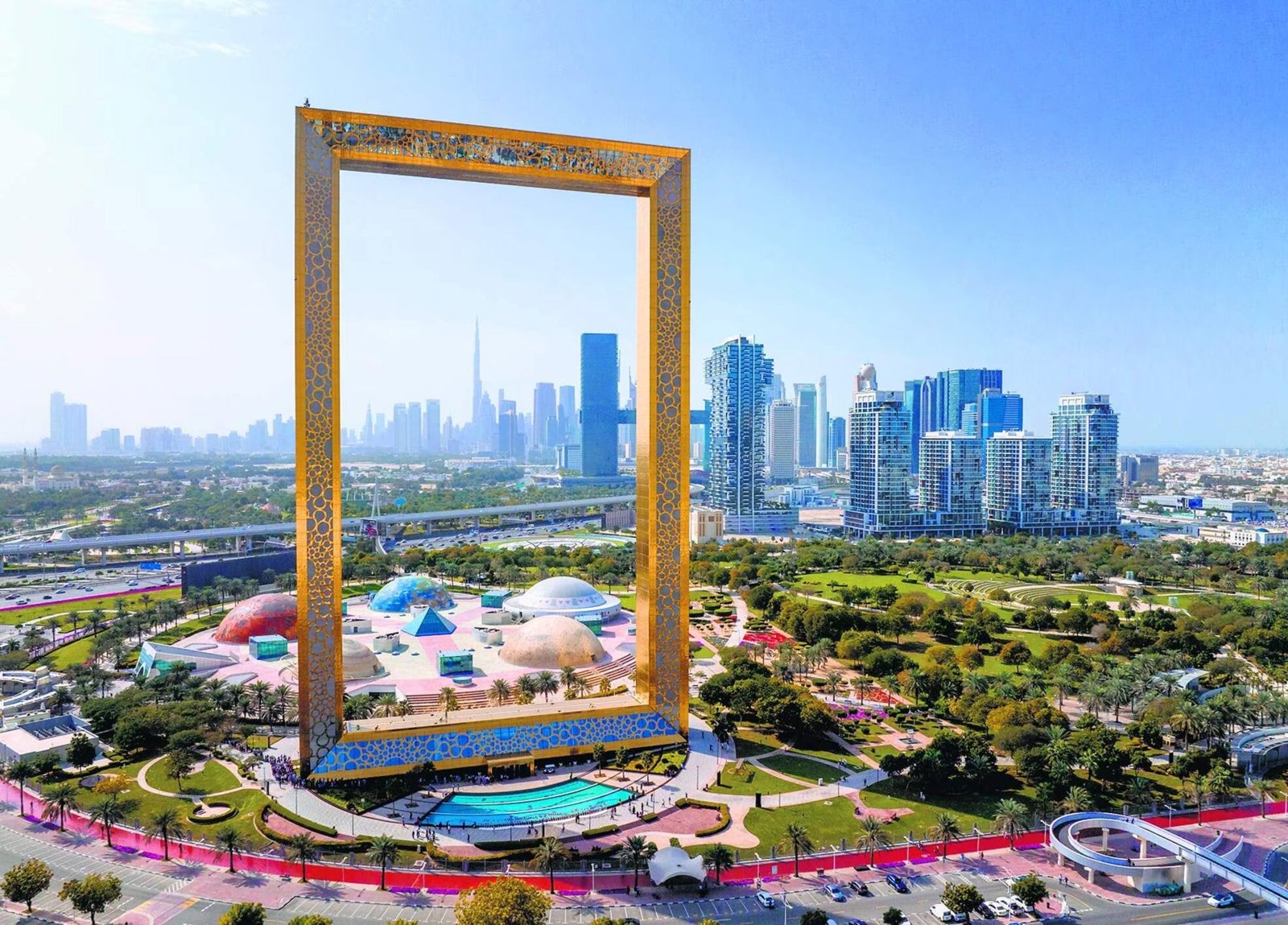 Private Dubai Frame Experience – Old Dubai to the Future Skyline