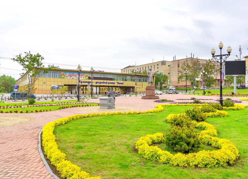 Private Tour - Korsakov City Tour and Folkloric Performance	