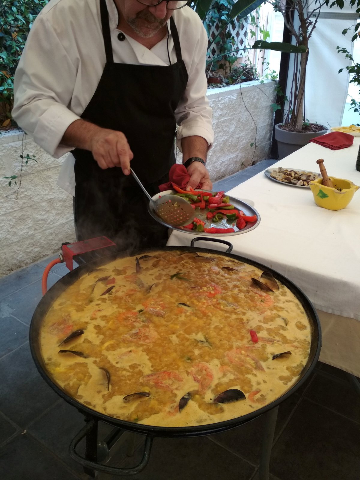 Uncover the Secrets of Paella