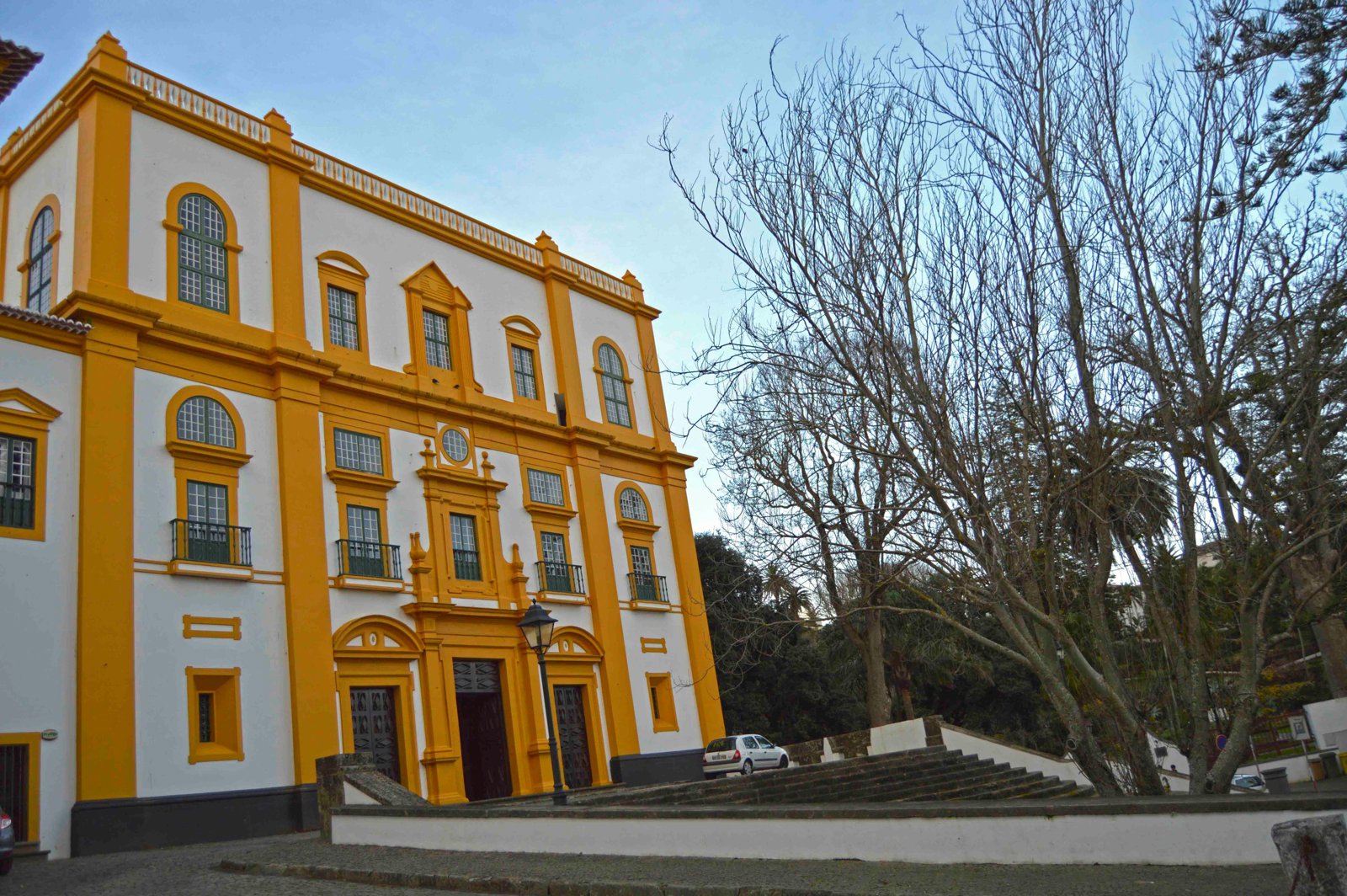 West Coast Discovery and Angra do Heroismo 