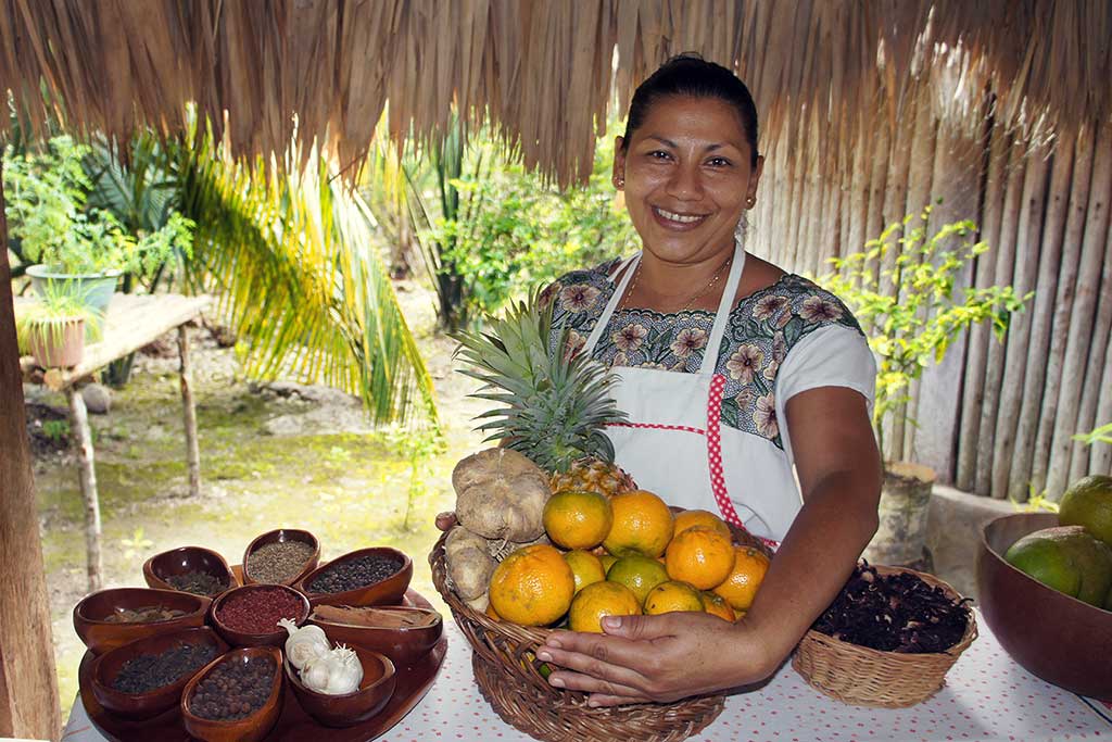 Seven Color Lagoon and Mayan Home Visit