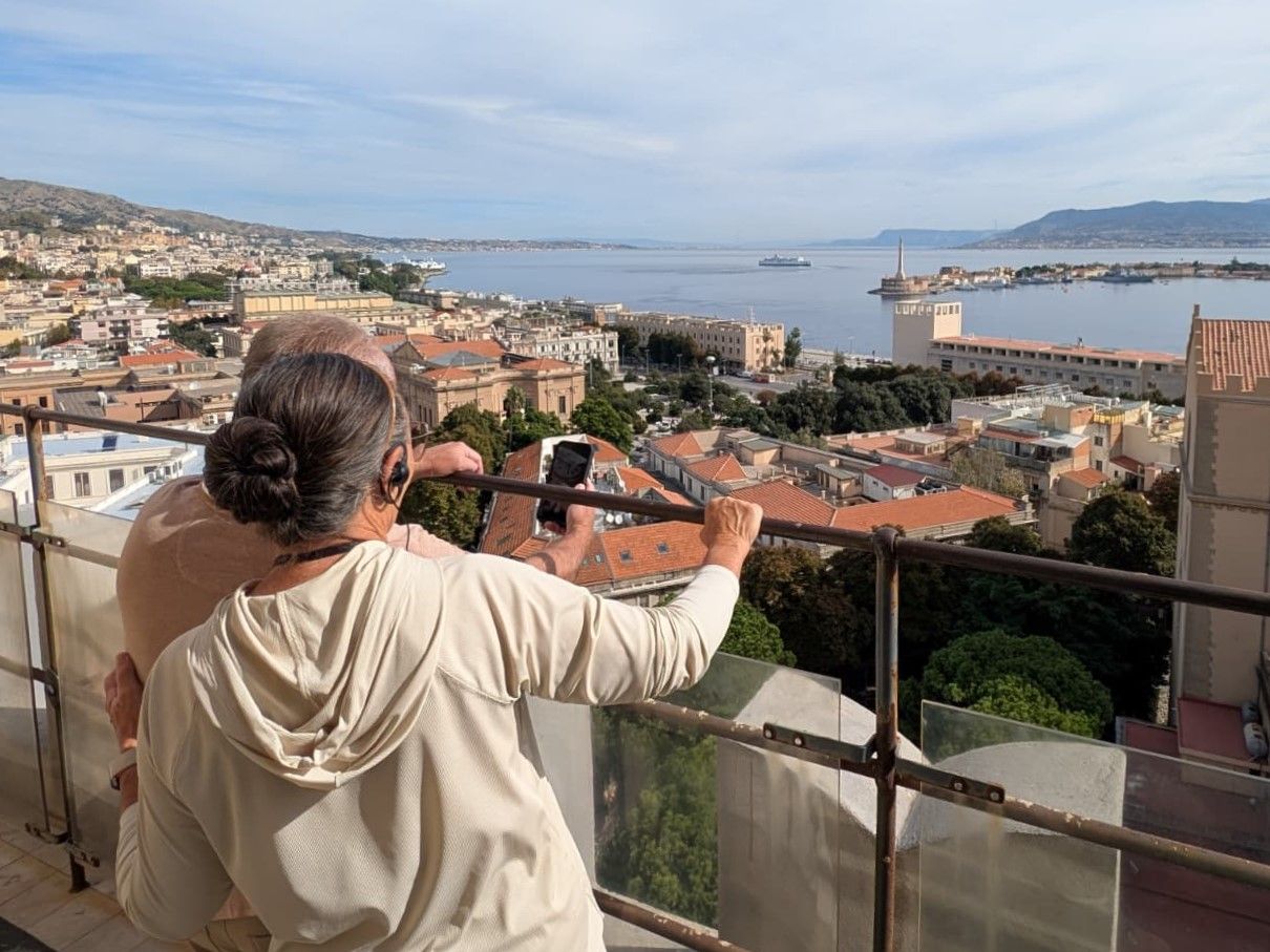 Picture-Perfect Messina: A Panoramic Walking Tour from the Port
