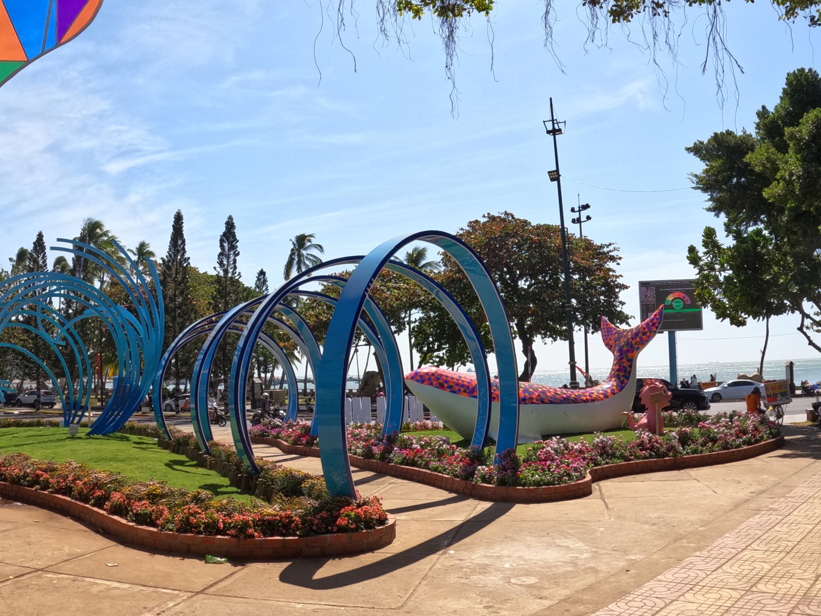 Private Discover Vung Tau Culture and Food by Pedicab