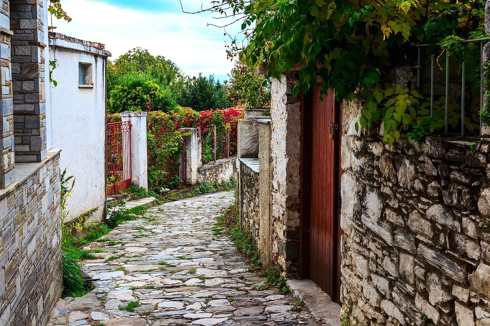 A Taste of Pelion: Mountain Views, Historic Villages and Fine Wine