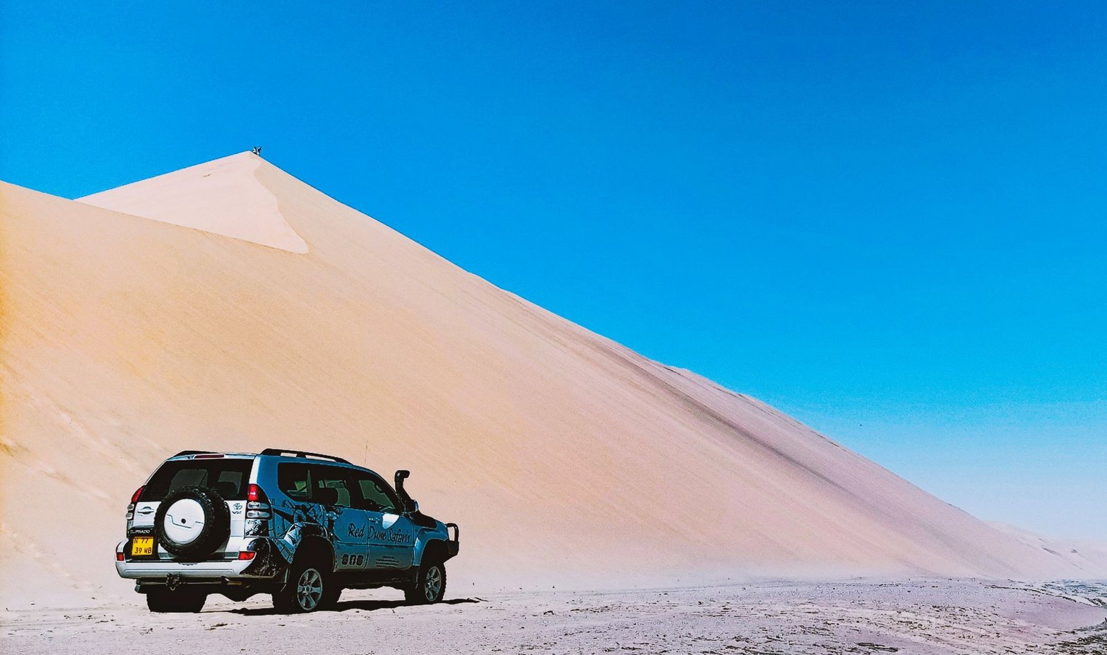 Sandwich Harbour and Namib Desert Adventure