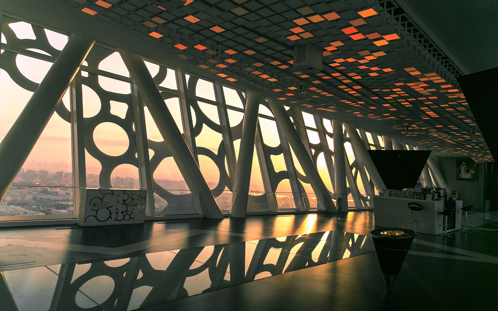 Private Dubai Frame Experience – Old Dubai to the Future Skyline