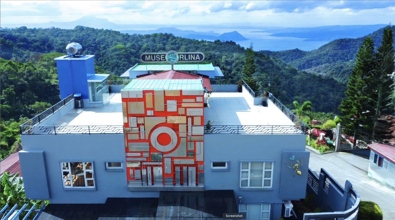 Private Tagaytay Panorama Escape: Farm, Art and Volcano Views Tour