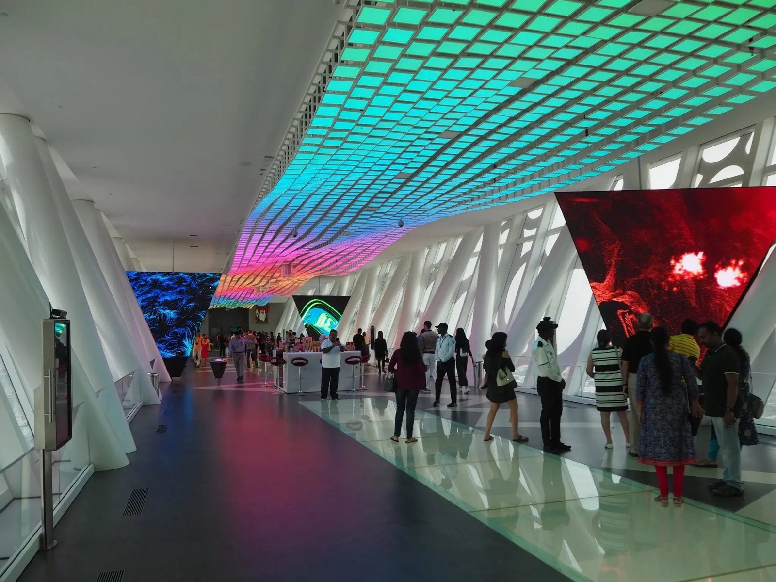 Private Dubai Frame Experience – Old Dubai to the Future Skyline