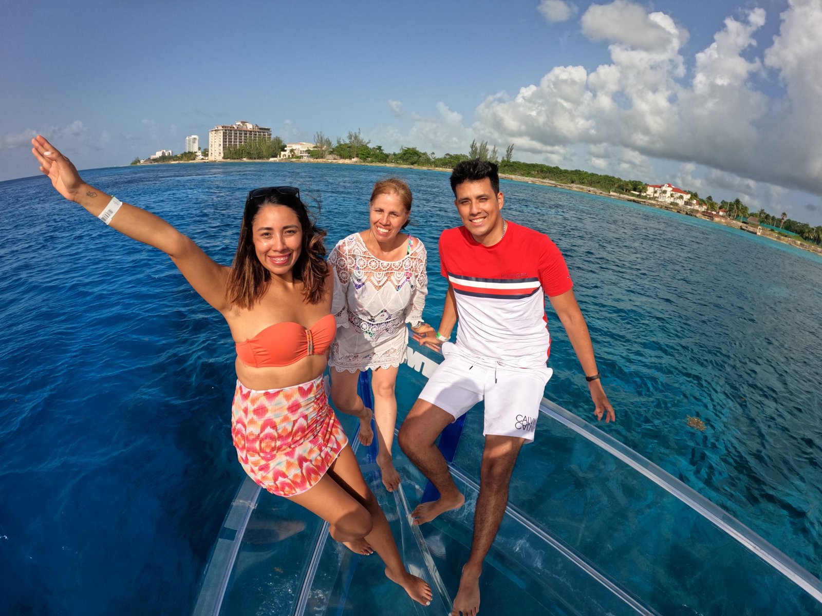 Complete Cozumel:Clear Boat, Otoch Theme Park, San Martin Beach plus Lunch and Tastings