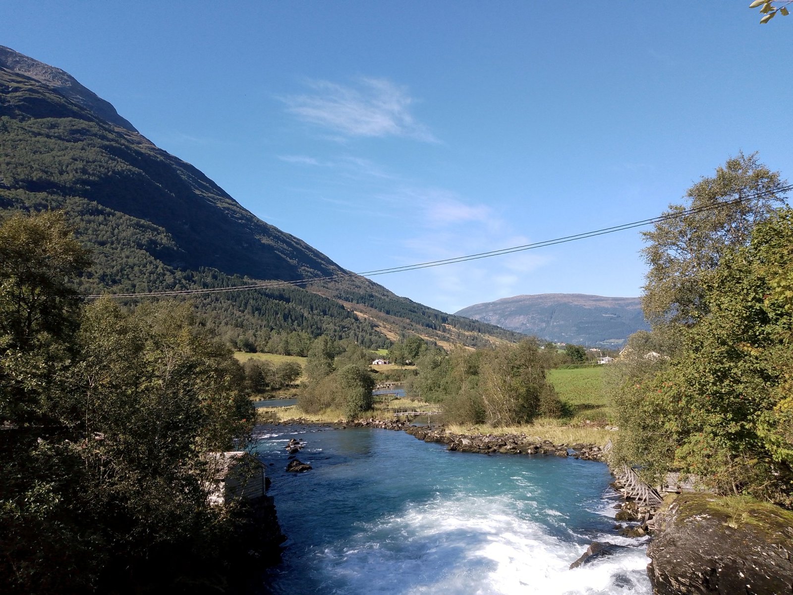 Two Lakes and a Glacier – A Scenic Journey Through Norway’s Fjord Paradise