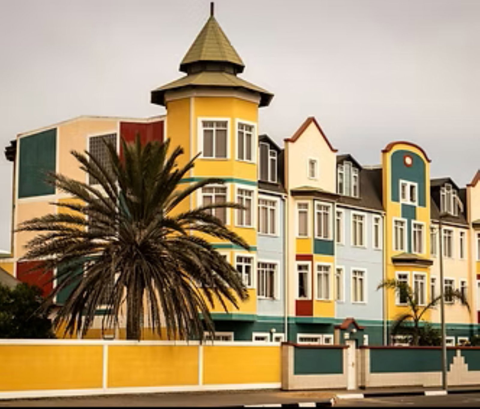 Swakopmund Desert Discovery: Dunes, Moonlandscape and Living Fossils