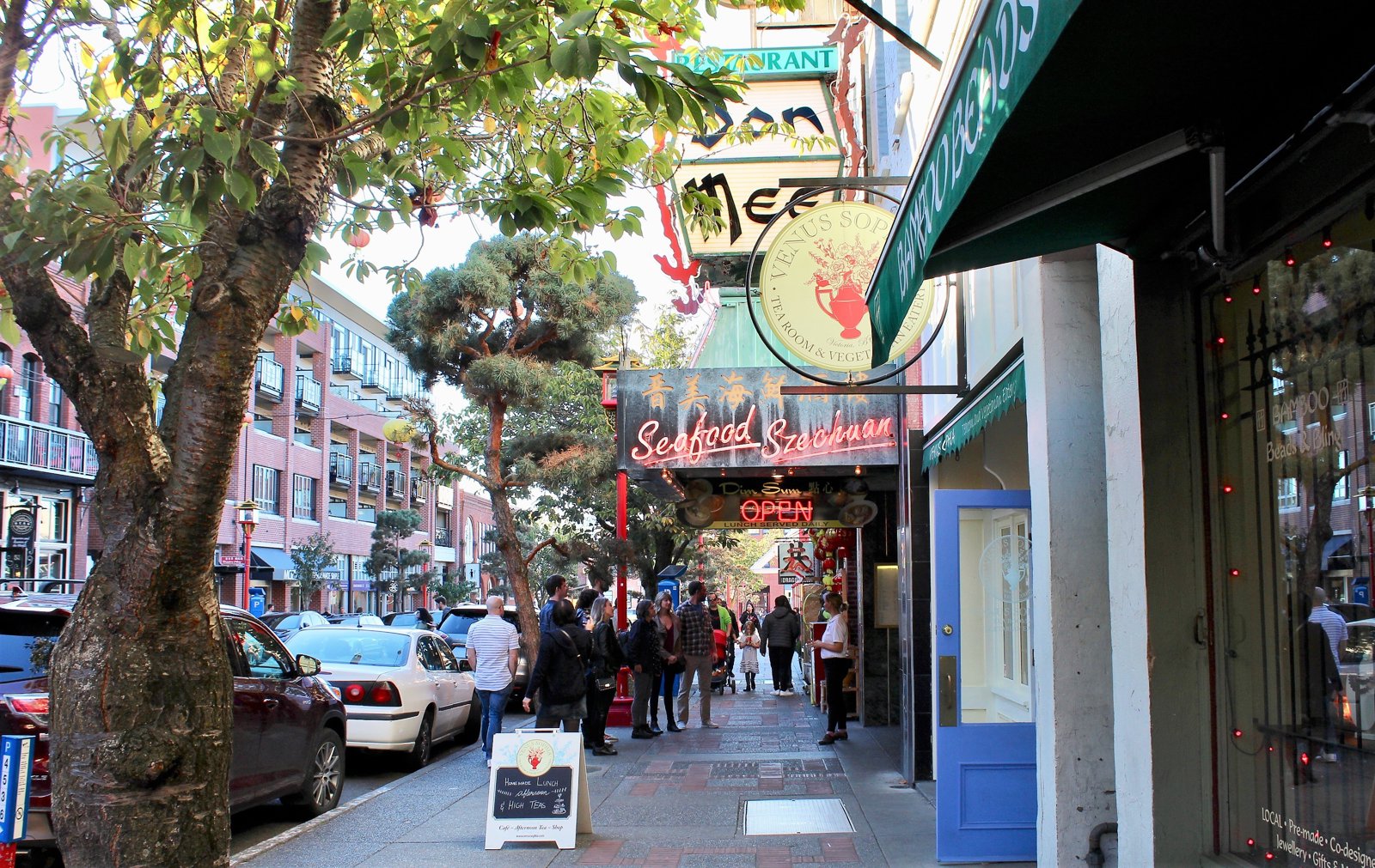 Hip & Hidden Chinatown & Old Town Tour