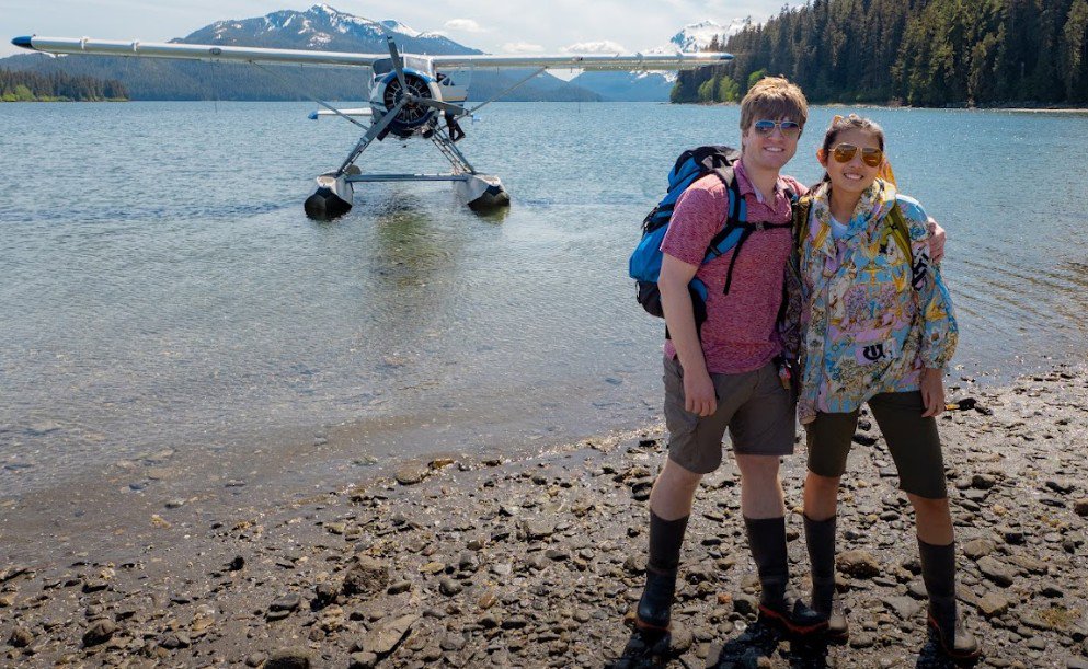 Flightseeing and Hiking - Brown Bear Viewing