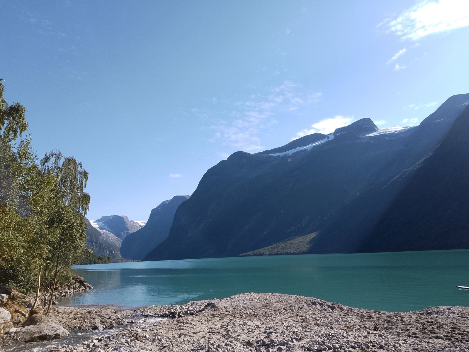 Two Lakes and a Glacier – A Scenic Journey Through Norway’s Fjord Paradise
