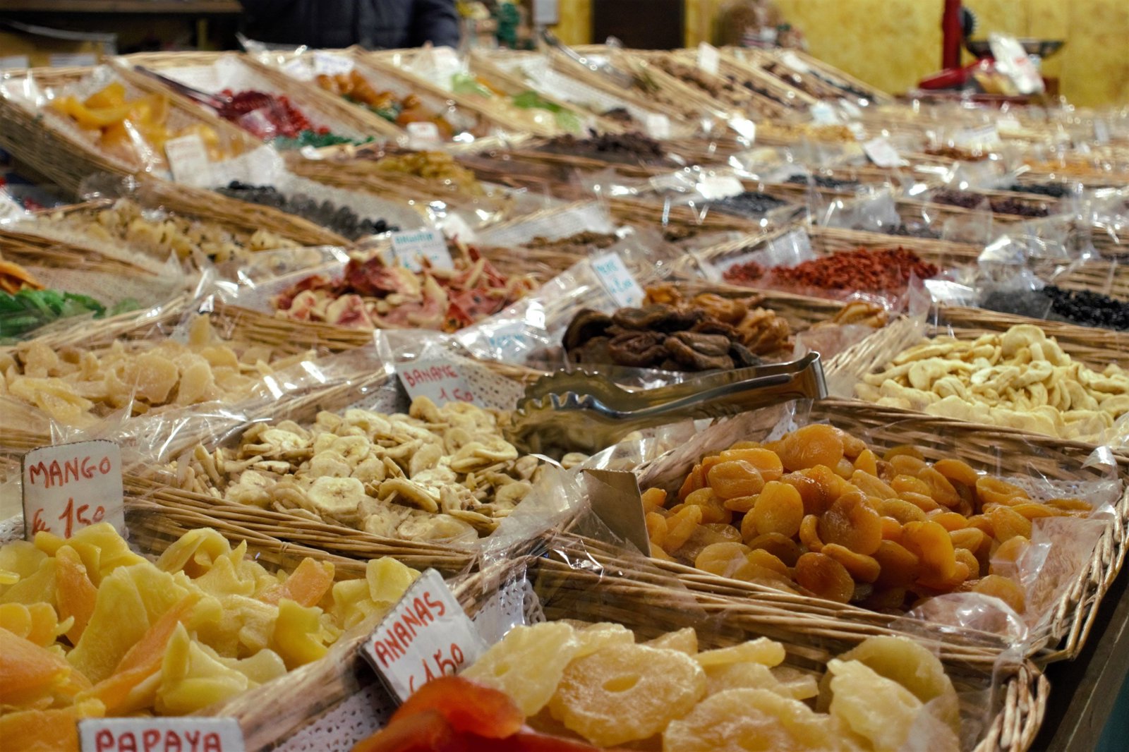 Taste of Tuscany: San Lorenzo Market, Wine and gelato!