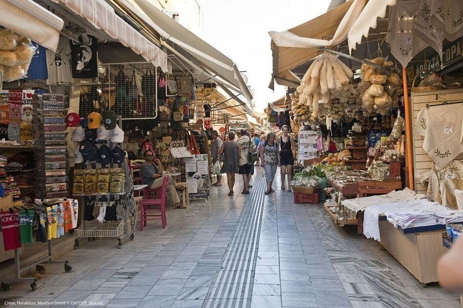Heraklion City Sights and Bites Walking Tour