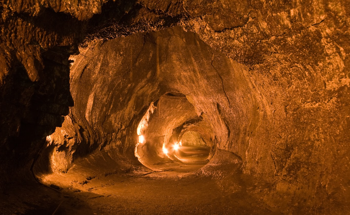 Hilo Adventures: Volcanoes National Park, Breathtaking Waterfalls and more!