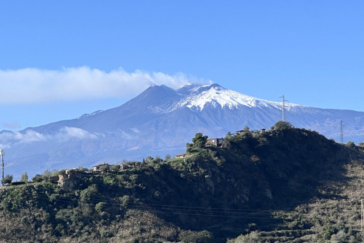 From Fire to Beauty: Mount Etna’s Majesty and Taormina’s Elegance