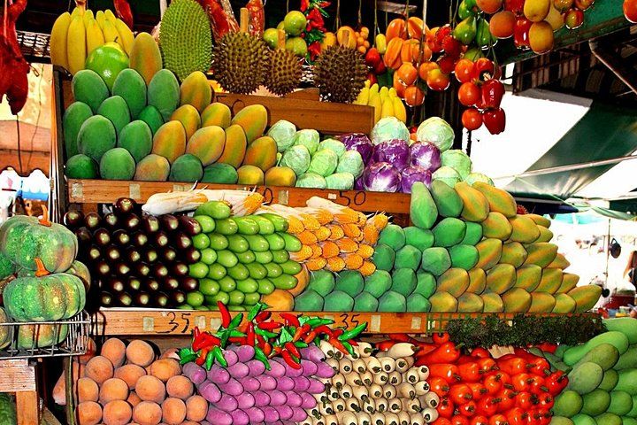 Private Market Day and Cooking Class with a Local