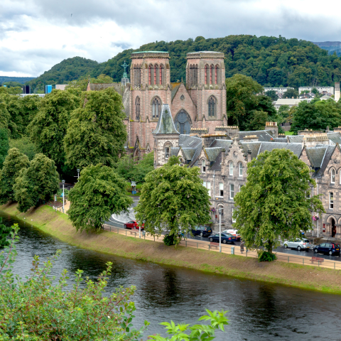  Highland Trio: Inverness City, Cawdor Castle plus Whiskey Distillery Tour