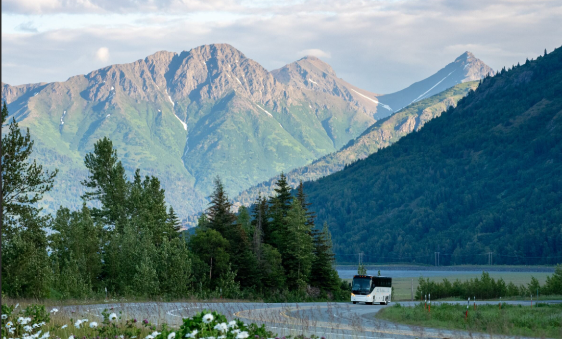 Anchorage Airport Arrivals Transfer by Motorcoach to Whittier Cruise Port
