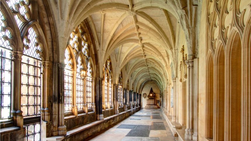 The Story of Britain: Westminster Walking Experience
