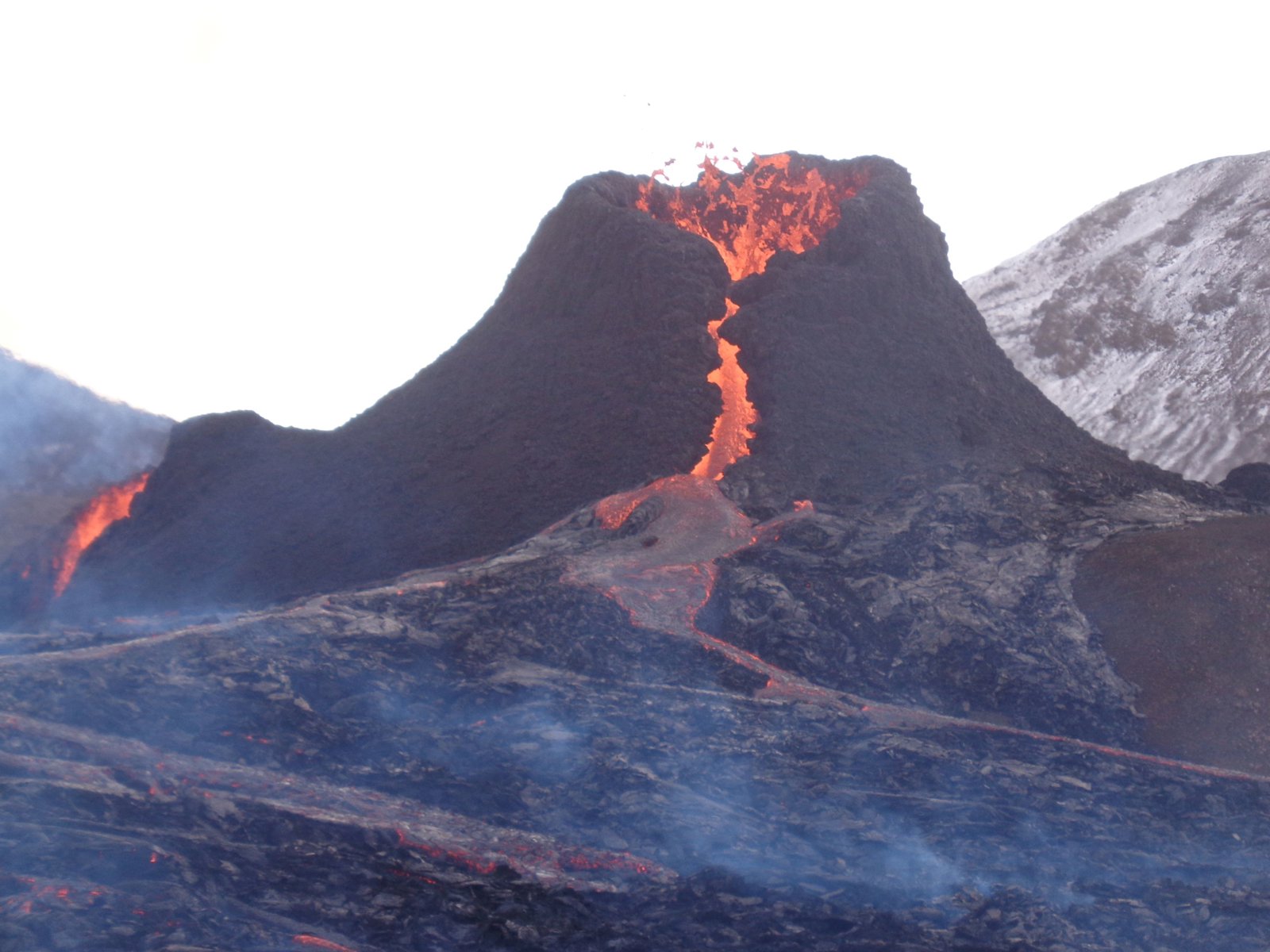 Reykjanes Peninsula: Volcanoes, Geothermal Wonders and Coastal Legends