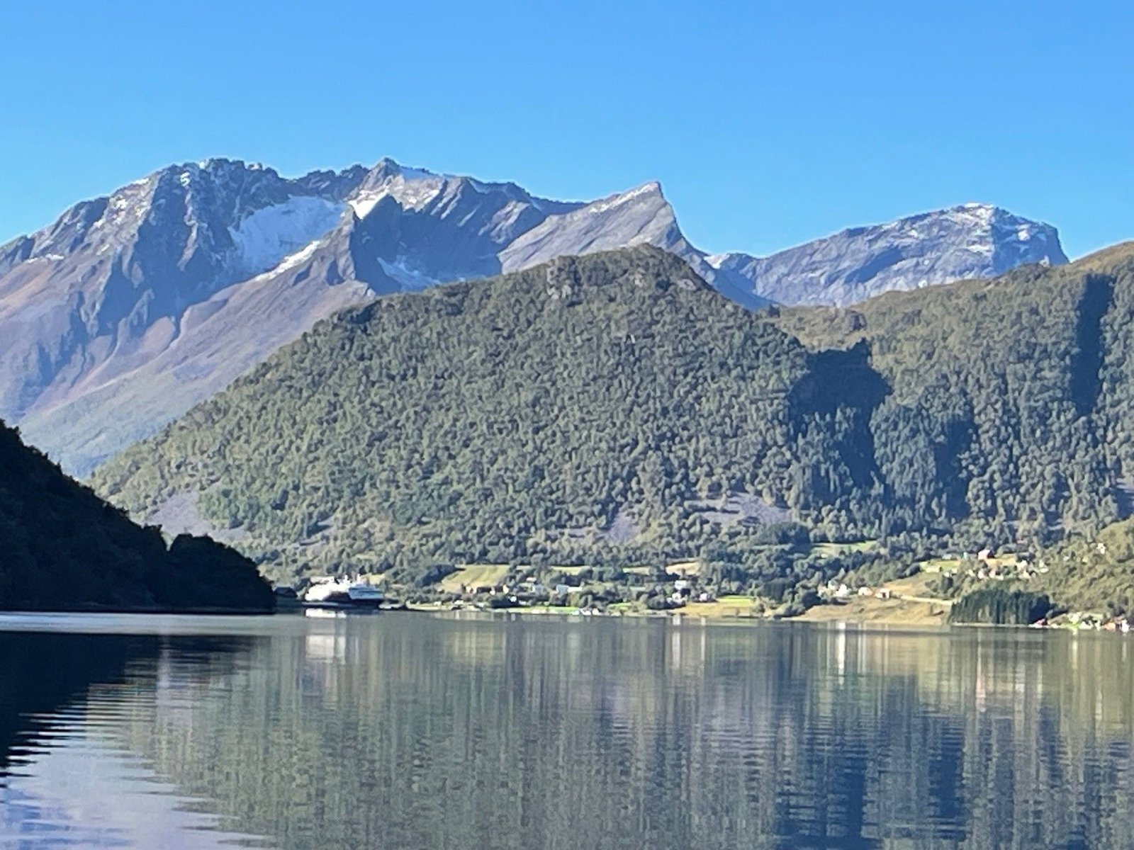 Scenic Fjord and Valley Panorama - Views of Geirangerfjord, Oye and Norangsdal