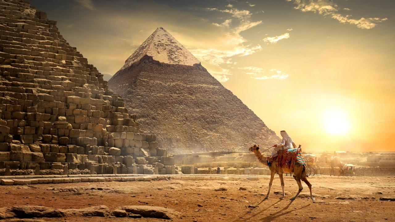 Pyramids of Giza and Cairo Highlights – Full-Day Tour from Alexandria