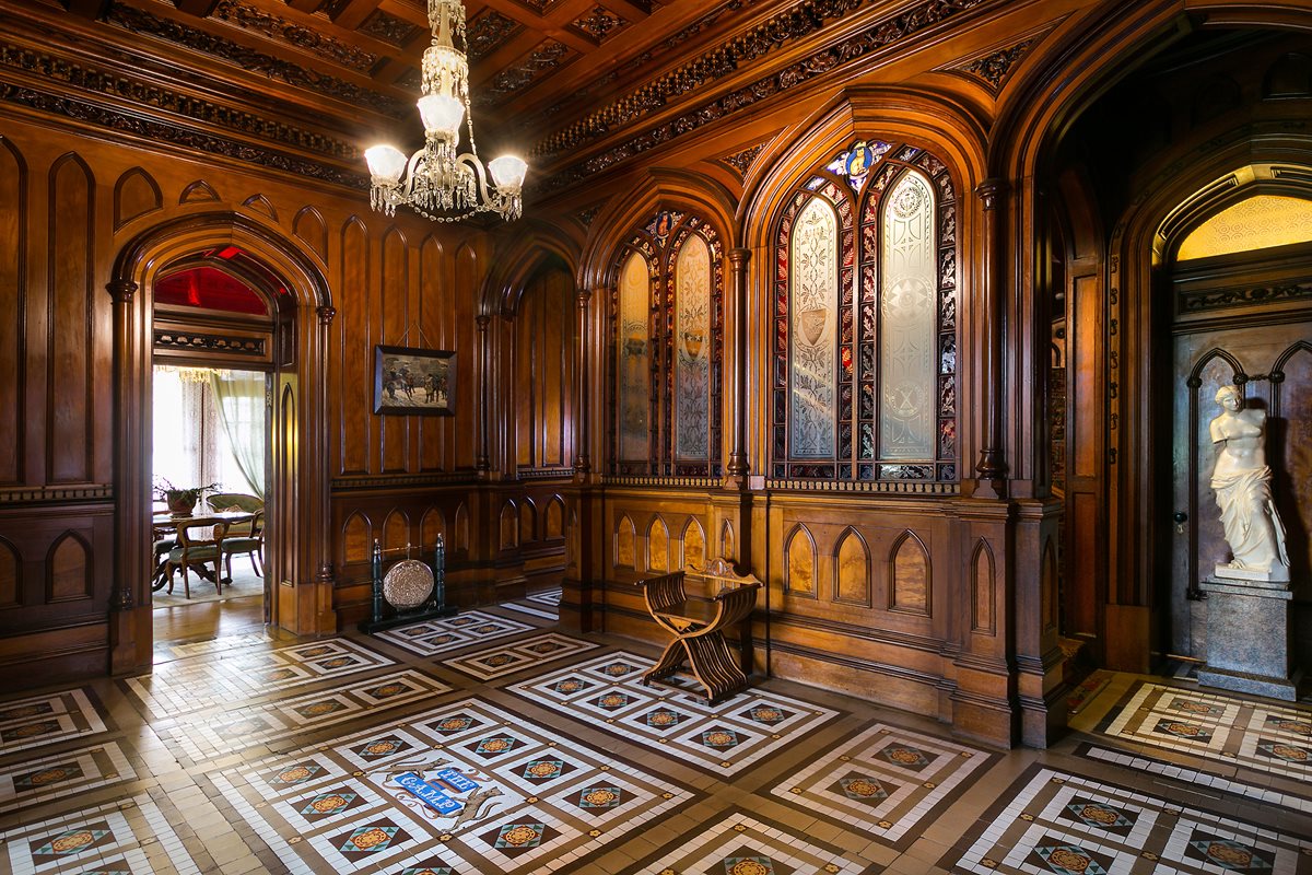 Dunedin Discovery Tour: Castle, Gardens and History