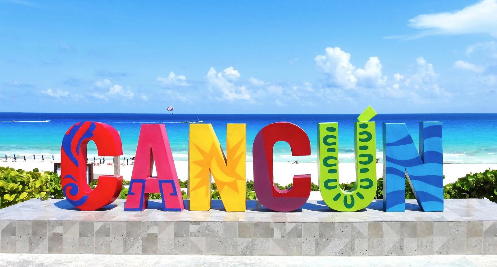 Sightseeing and Shopping in Cancun