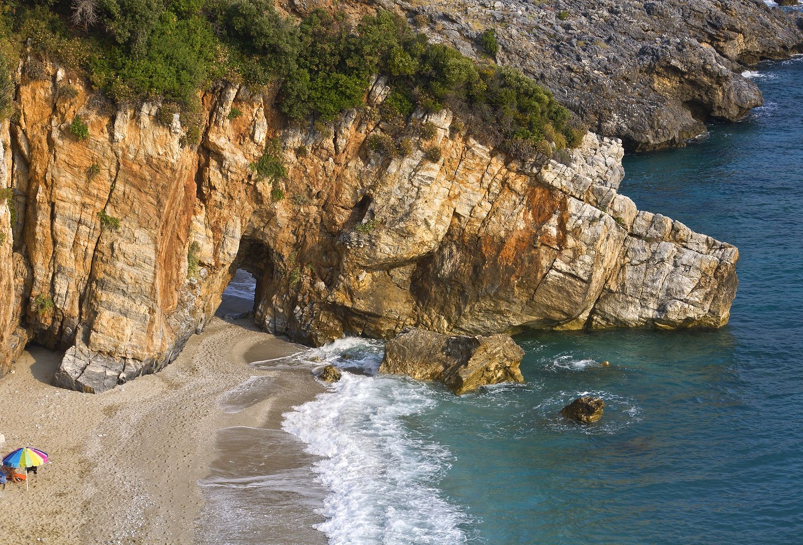 From Mountains to Sea: Explore Mylopotamos, Tsagkarada and Kala Nera