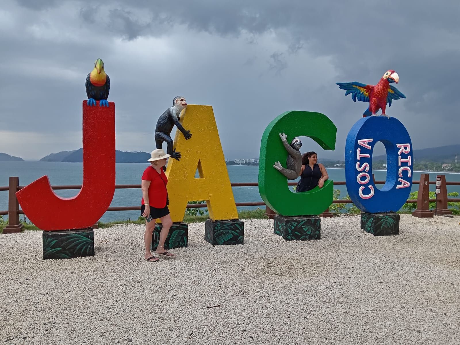 Jaco Explorer: Beach, City and Culture