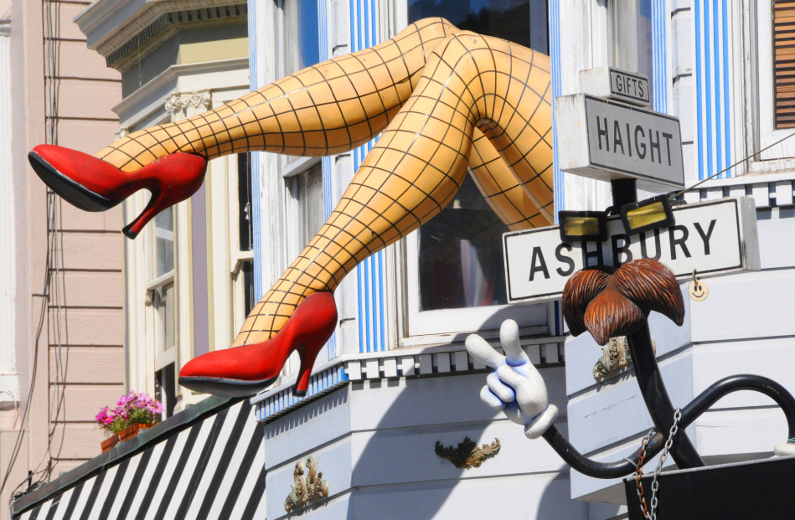 San Francisco Famous Tour with Muir Woods – City Landmarks and Coastal Redwoods