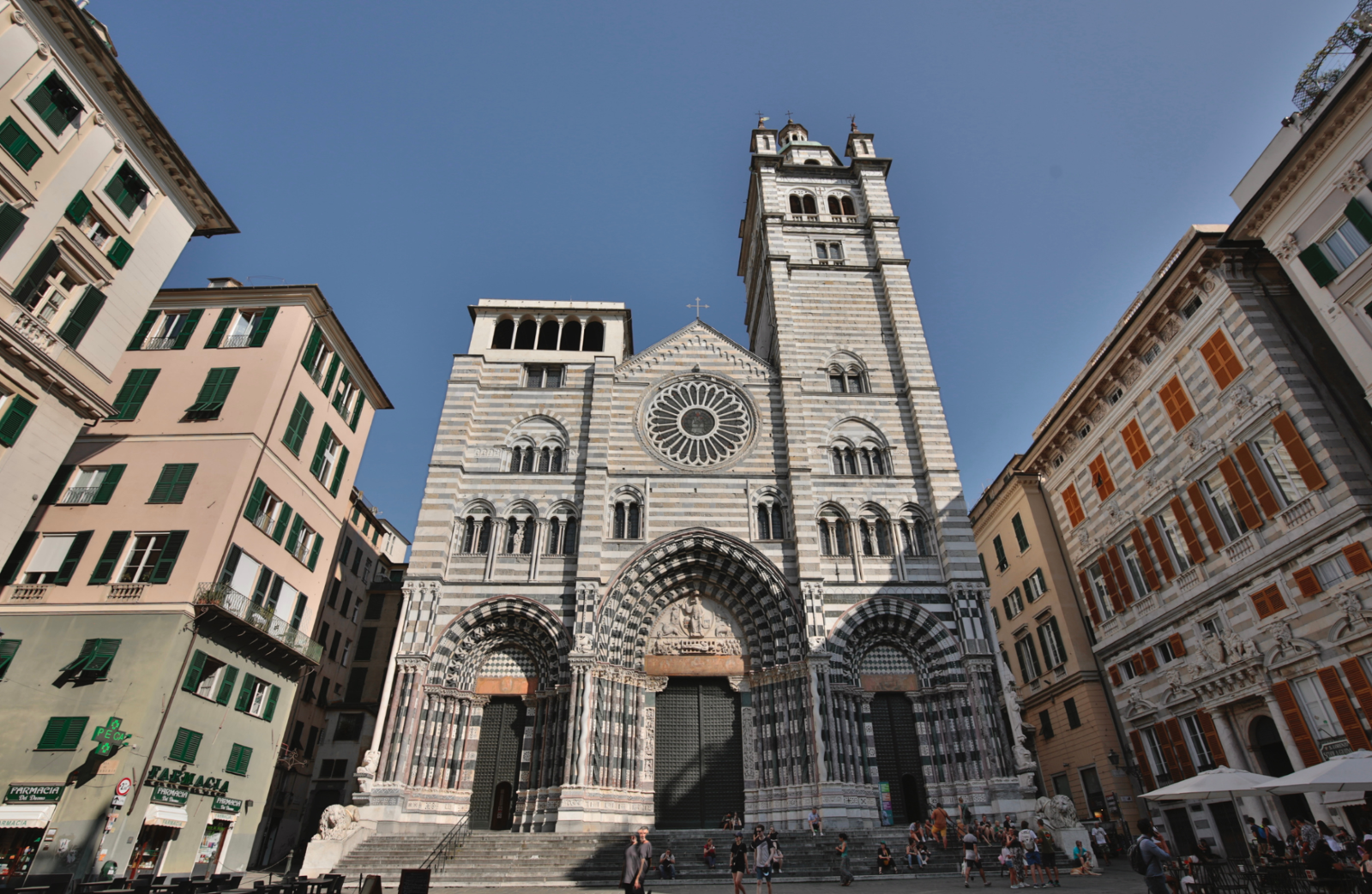 Genoa Walking Tour with Food Tastings