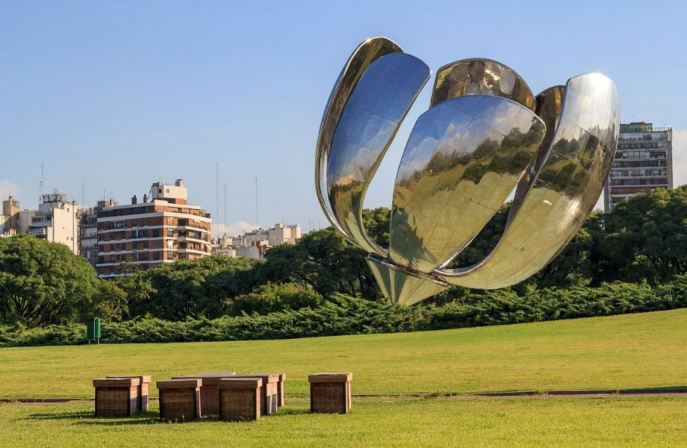 Buenos Aires City Highlights and Rio de la Plata Catamaran Cruise