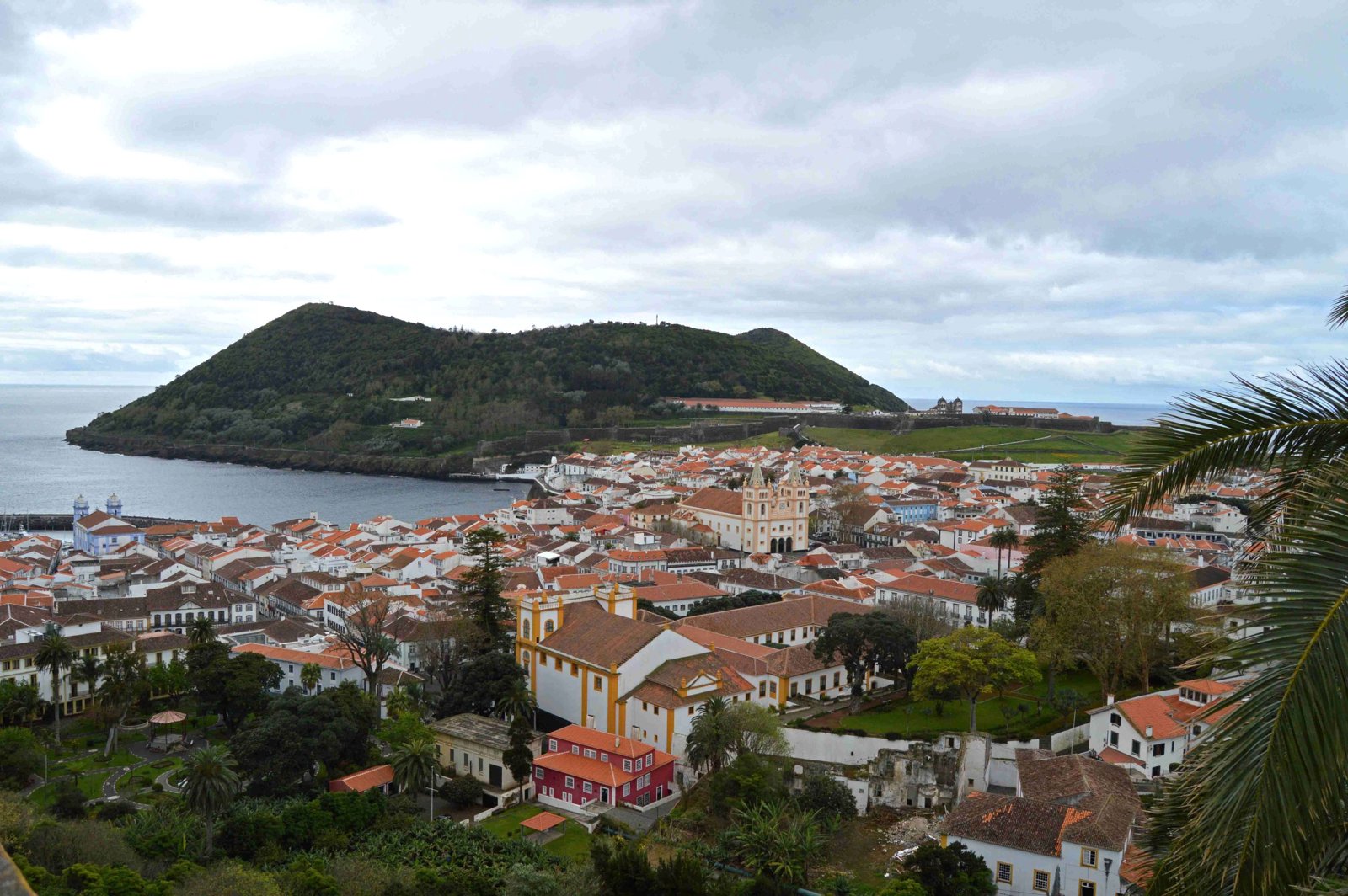 West Coast Discovery and Angra do Heroismo 