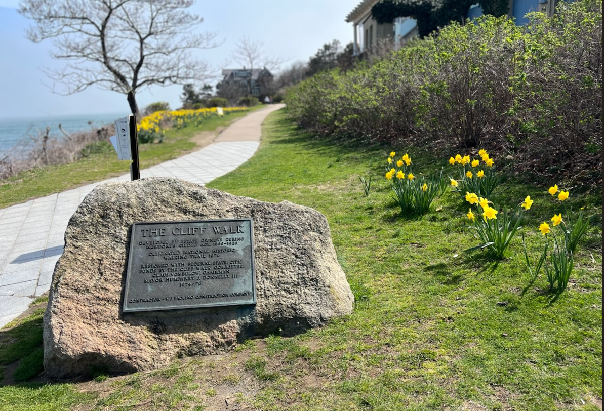 Cliff Walk Guided Tour – Discover Newport’s Gilded Age Splendor