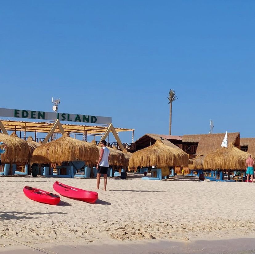 Eden Island Escape with Lunch
