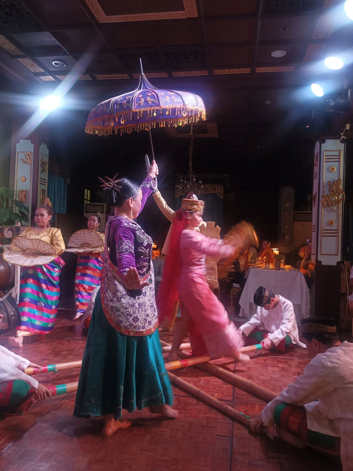Private Magical Manila Night: Culture, Cuisine and Fiesta Rhythms