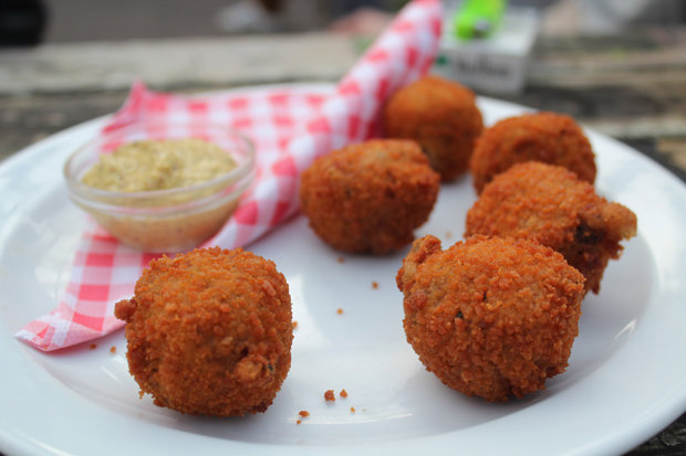 Amsterdam Canal Cruise and Food Walk
