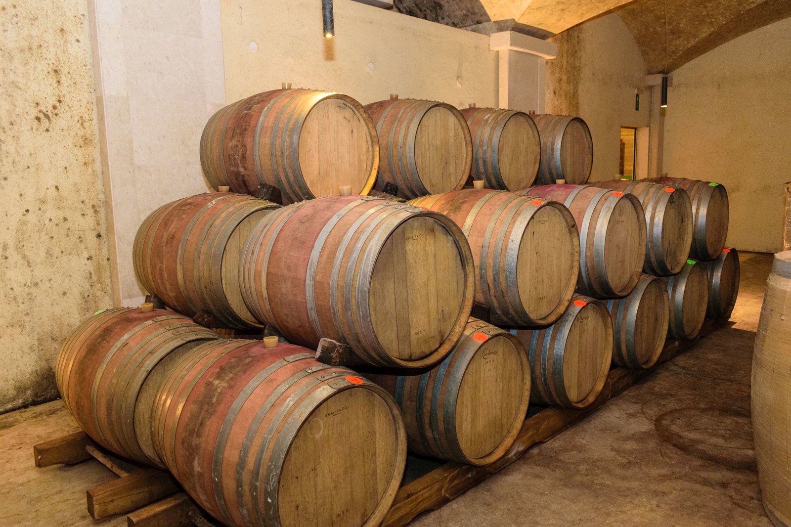 Private Cretan Treasures: Wine and Olive Tasting Experience