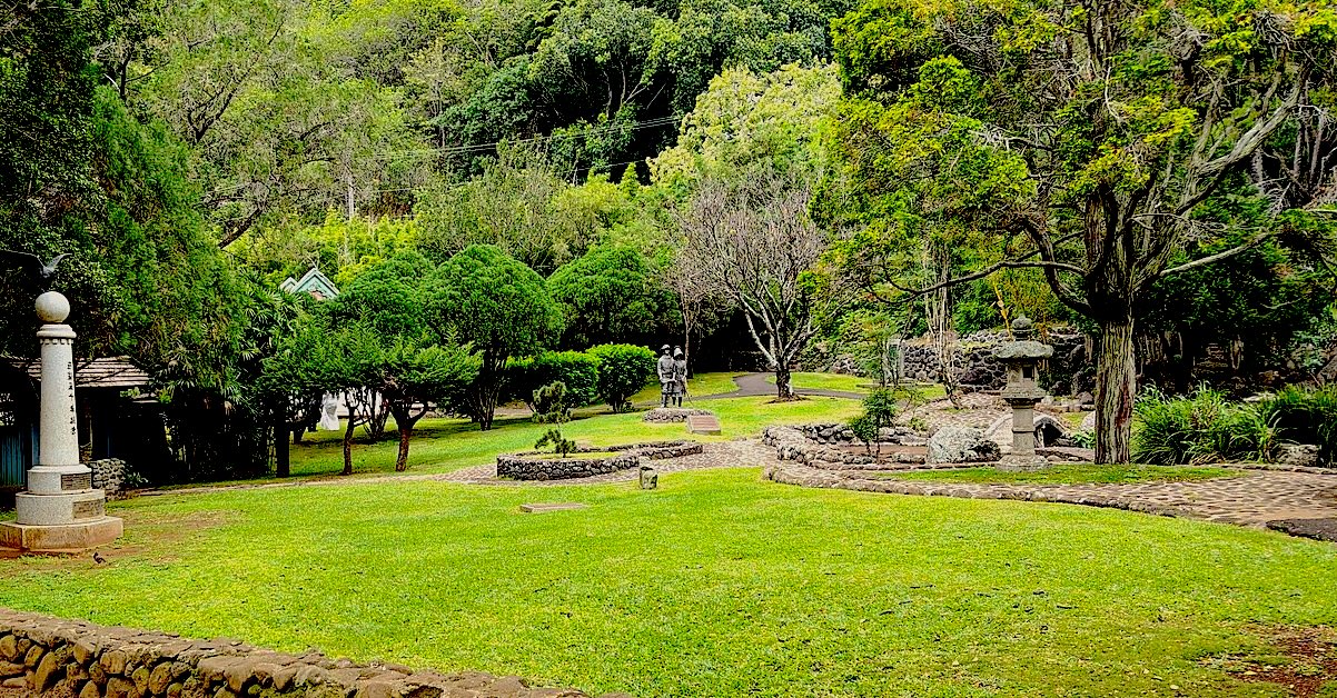 Maui’s Cultural Journey: A Shuttle Through Time