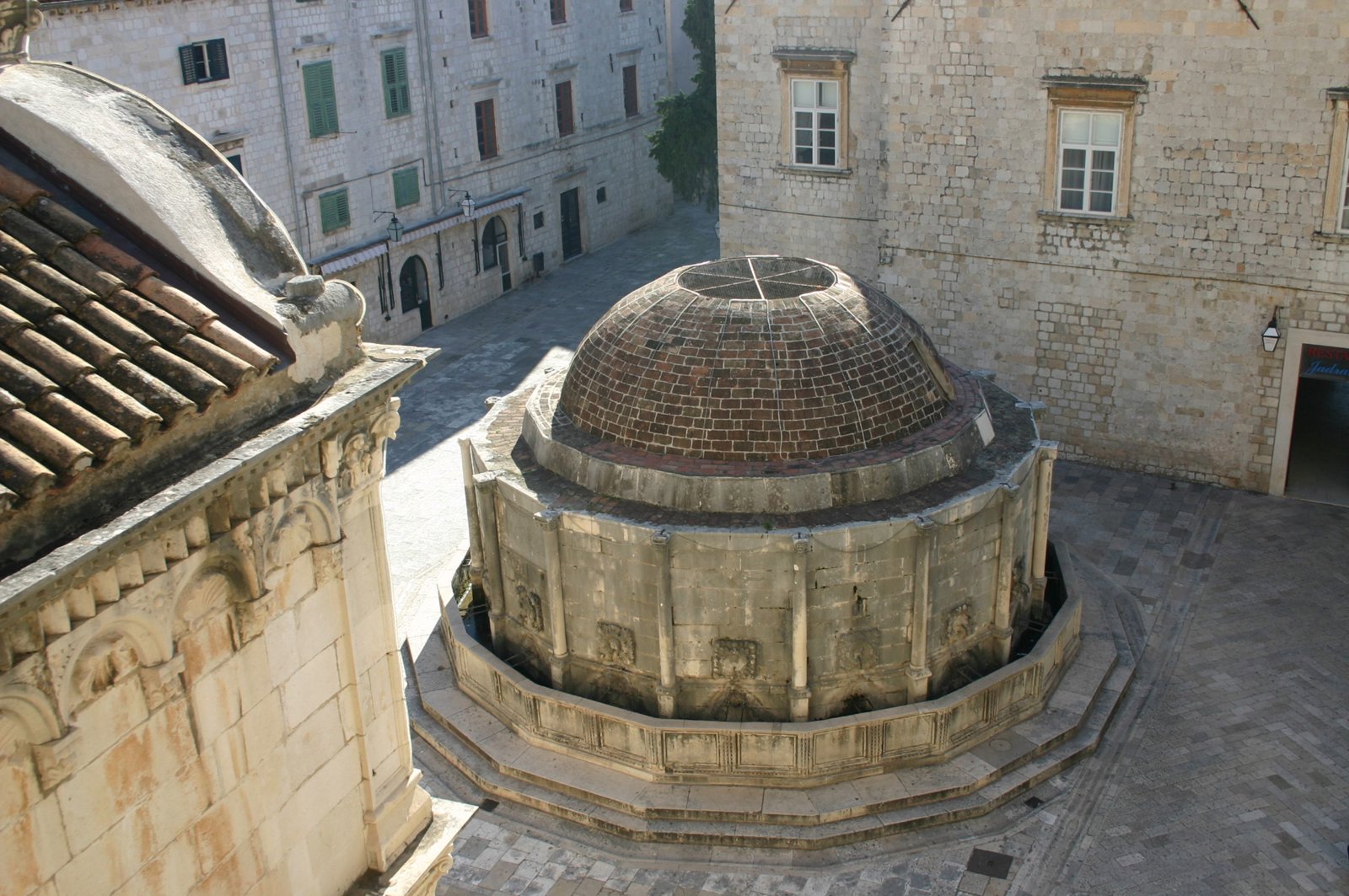 Walking Tour Discovering the Old Town of Dubrovnik