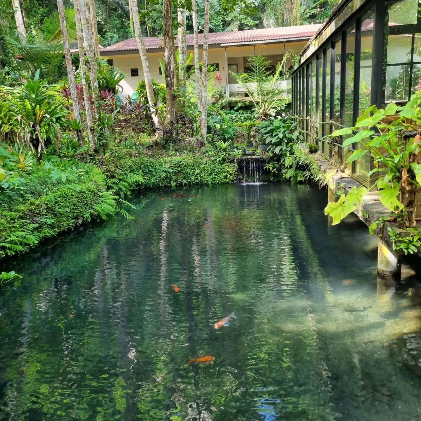 Private Mystical Mountains and Hidden Valley Day Tour
